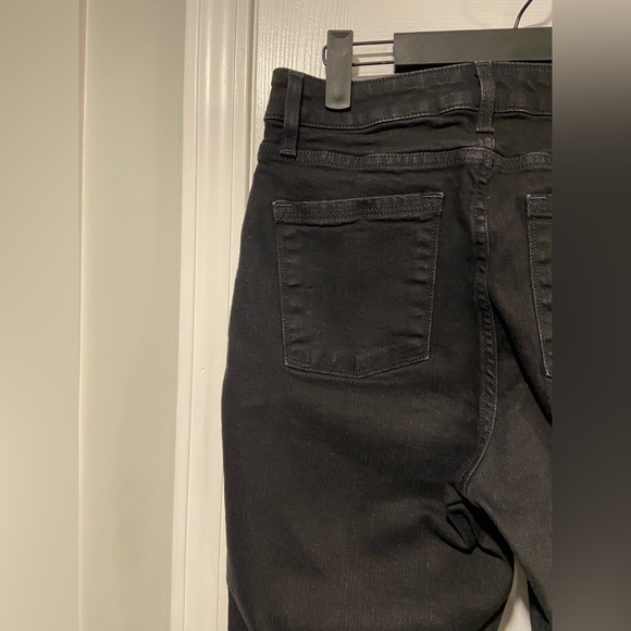L.L. Bean Size 8 M/T Black Denim Original Fit Straight Leg Five Pocket Jeans - Picture 5 of 12
